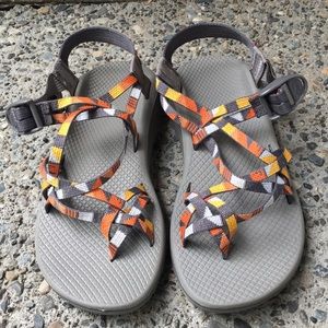 Chaco Z cloud x2 puzzle poppy orange size 9 EUC